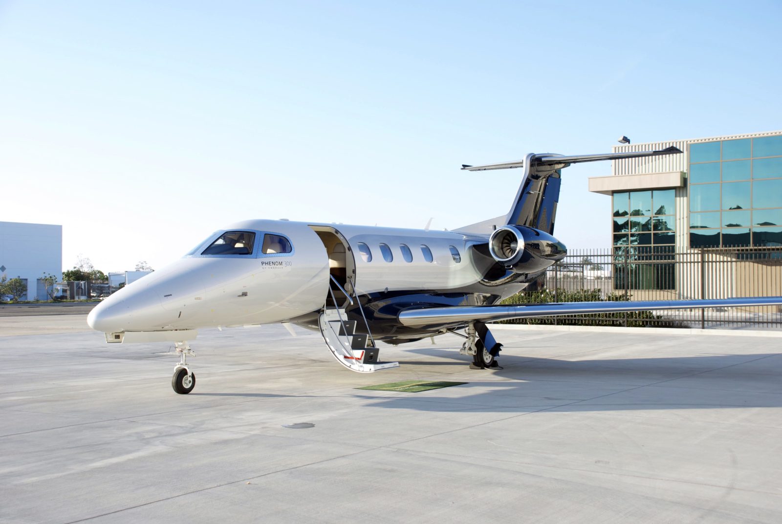 Image of Embraer  Phenom 300E 1