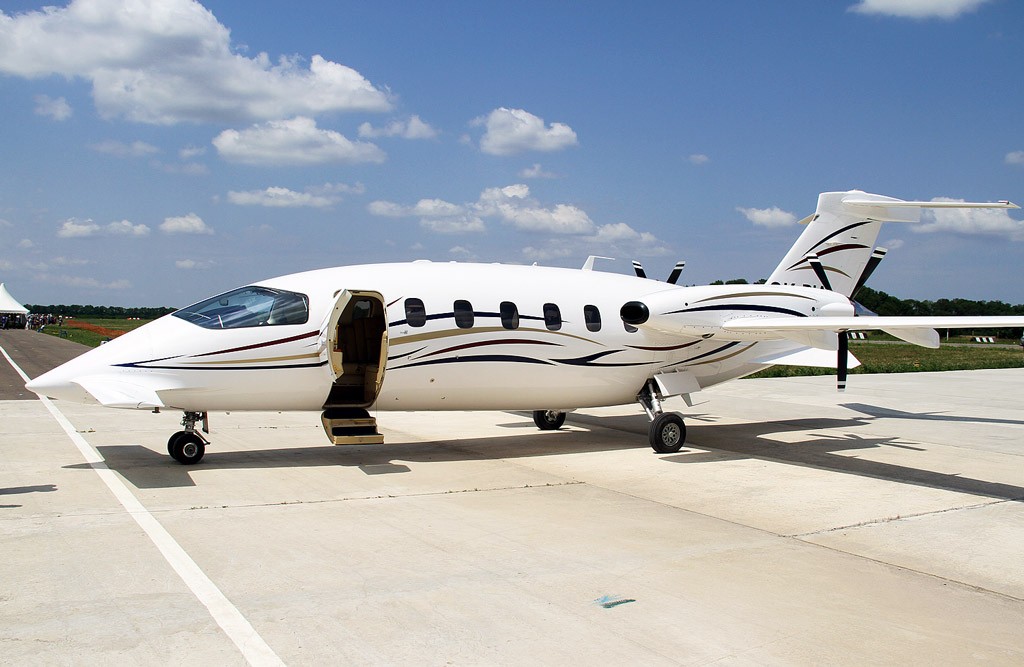 Image of Piaggio Avanti 180 1