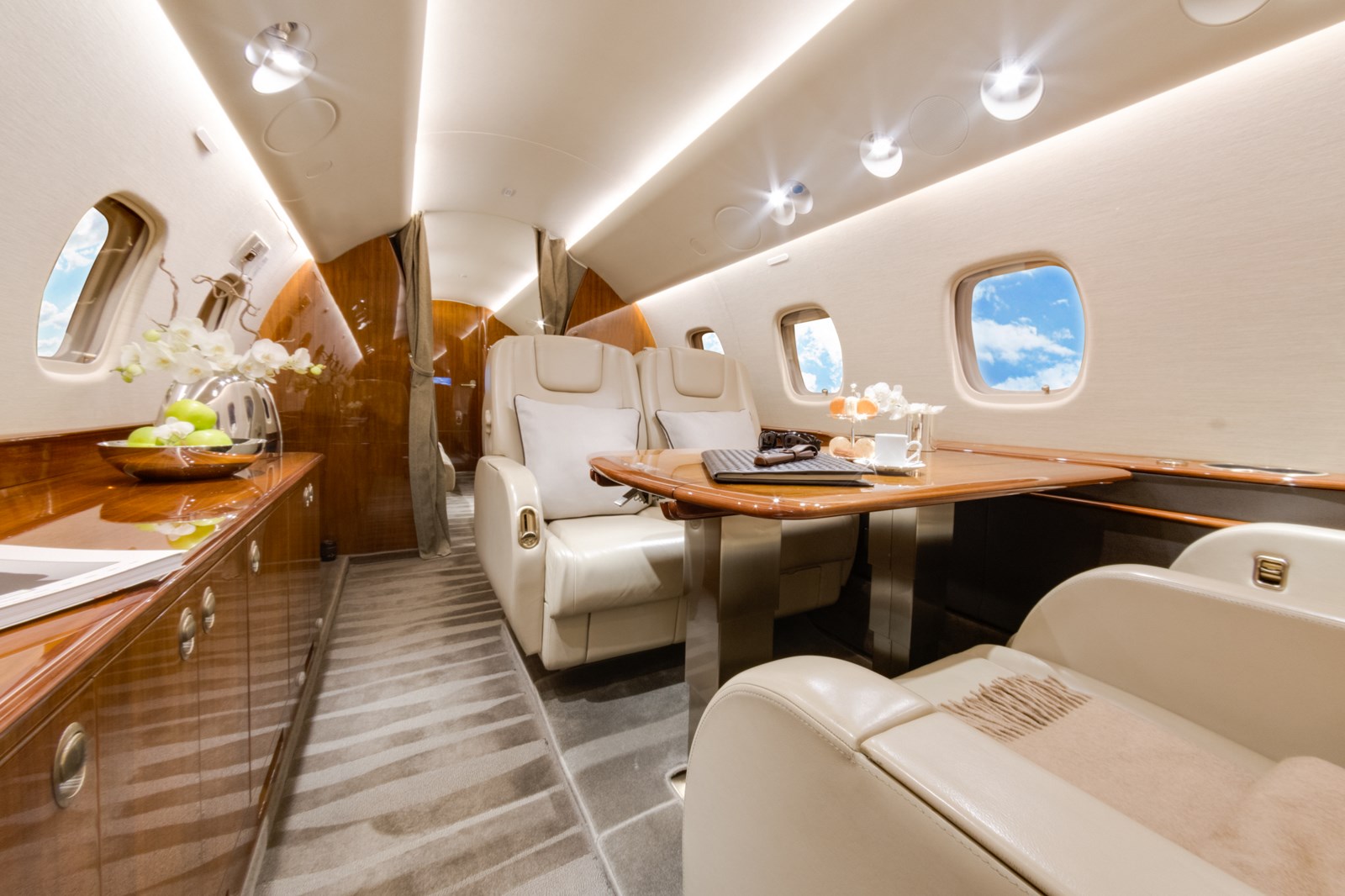 Image of 3. Interior Embraer Legacy 650
