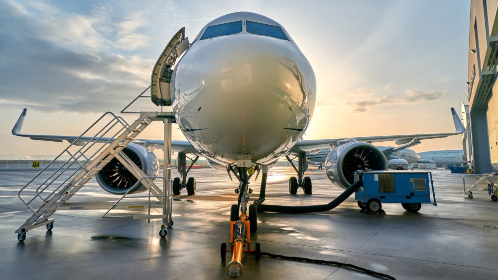 Image of Wet-lease aircraft vs dry-lease aircraft – what is the difference? 1